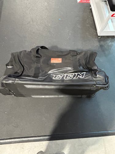 CCM 280 Wheeled Bag (Used)