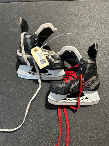 Youth CCM Tacks 550 Hockey Skates Regular Width 11 (Used)