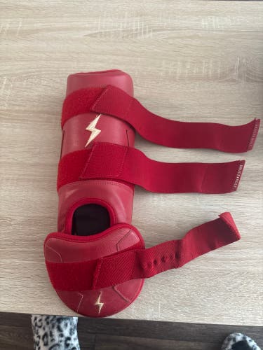 Bruce Bolt Leg guard