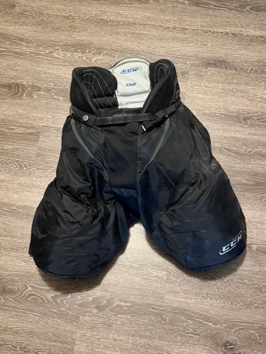 Men's Senior XL CCM Vector 02 Hockey Pants (Used)