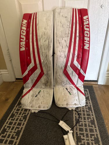 Vaughn (Used) Intermediate Goalie Leg Pads