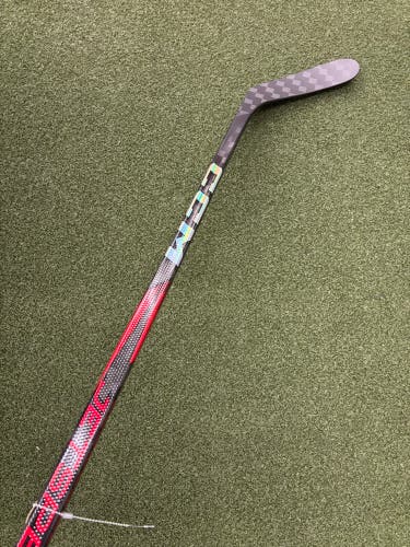 Senior CCM JetSpeed FT7 Pro Hockey Stick Right Handed P28 75 Flex Pro Stock | 66.5"