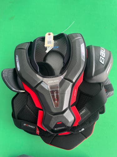 Medium Senior Bauer Vapor 3X Pro Shoulder Pads (Used)