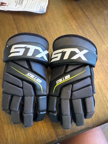 STX Stallion 200 Lacrosse Gloves (Used)