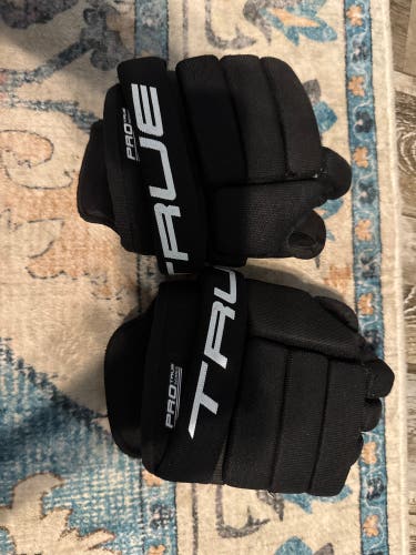 True Gloves 10" (Used)