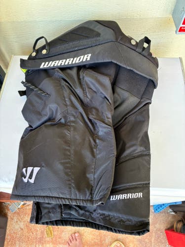 Junior XL Warrior Alpha LX PRO Hockey Pants (Used)