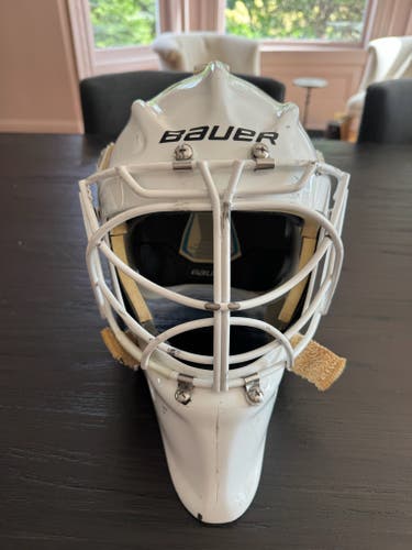 Bauer 950 Goalie Mask, White, Medium (55-58 cm), HECC Certified Through Dec 2028, with Bag