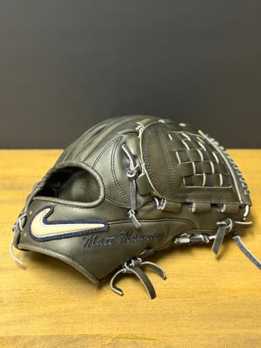 Rare Pro Issue Nike Shado Elite J RH Pitcher's Baseball Glove 12" (Used)