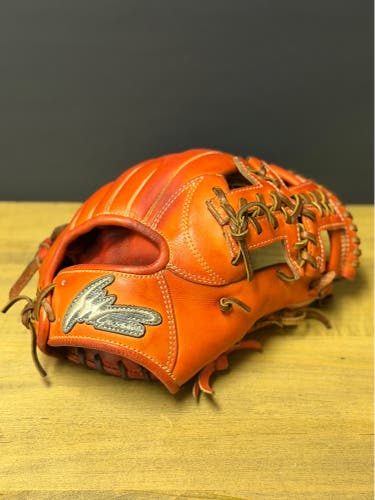Rare Japanese IP Select Luxury Collection Kip RH Infield Baseball Glove 11.5" (Used)