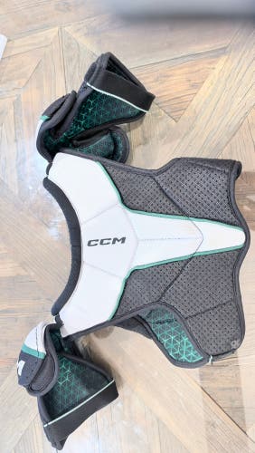 Women's Small Junior CCM JetSpeed FTW Shoulder Pads (Used)