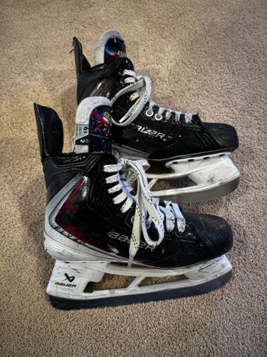 Black/White 2025 Bauer Vapor Fly40 Hockey Skates Regular Width 6.5 (Used)