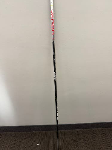 Senior Bauer Vapor Hyperlite Right Handed Hockey Stick P88 70 Flex (Used)