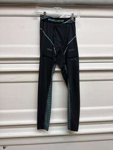 Black Medium Bauer Compression (Used) Women’s