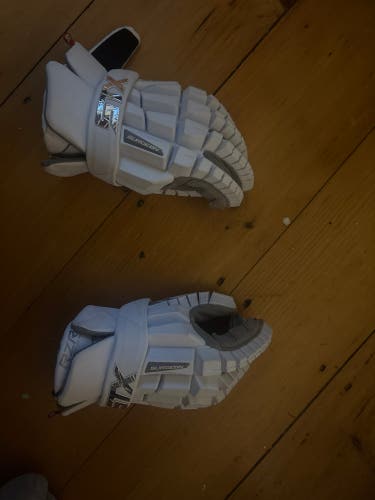 STX Surgeon RZR2 Lacrosse Gloves (New)