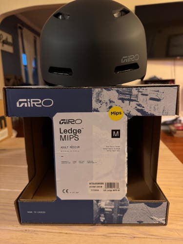 NEW Giro Ledge MIPS Snow Helmet - Adult Medium (Matte Black)