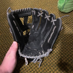 Rawlings Baseball Glove