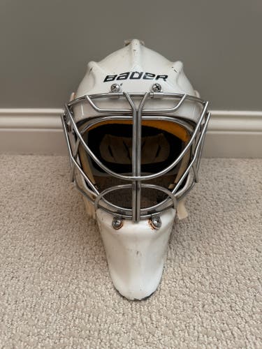 Senior Medium Bauer Profile 960XPM Goalie Mask (Used)
