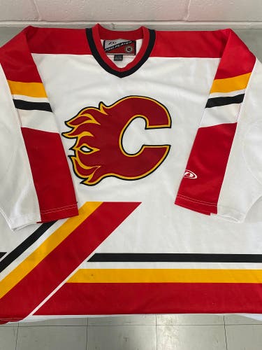 Calgary Flames XL Men's Jersey