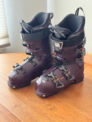 Like new 2023 size 25.5 Women's Tecnica Alpine Touring Cochise 105 W DYN Ski Boots