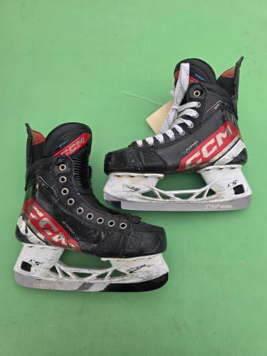 Intermediate CCM JetSpeed FT6 Pro Hockey Skates Regular Width Size 5