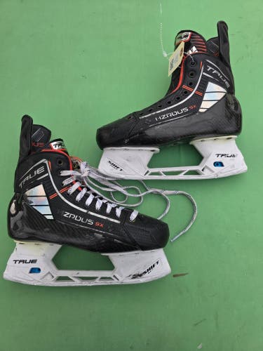 Senior True HZRDUS 9x Hockey Skates Wide Width 8