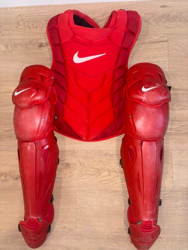 Red Nike Diamond Elite Catcher's Set (Used)