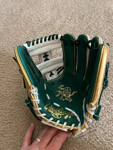 Pro Lucky V- Rawlings Heart of the Hide RH Infield Baseball Glove 11.5" (New)
