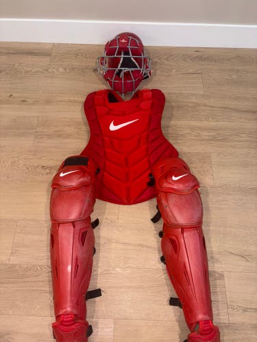 Red Nike Diamond Elite Catcher's Set (Used)