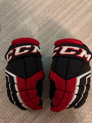 CCM 30K Gloves 14" (Used)