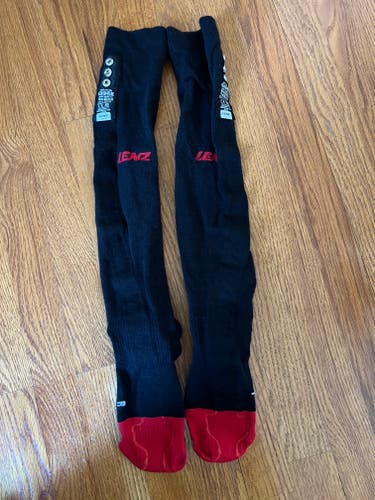 Lenz Heat 6.1 Heated Ski Socks Size M EU 39-41 US 7-8 - Pair