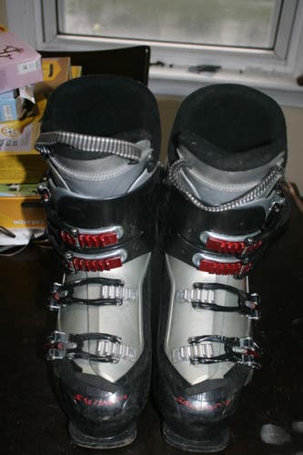 Mondo 25.5 Men Size 7 Salomon Mission 550 Ski Boots
