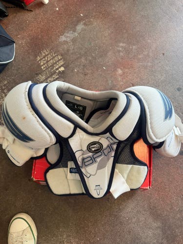Large Senior Bauer Vapor Shoulder Pads (Used)