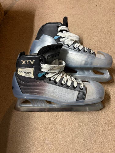 Bauer Vapor XIV Hockey Goalie Skates Regular Width 9 (Used)