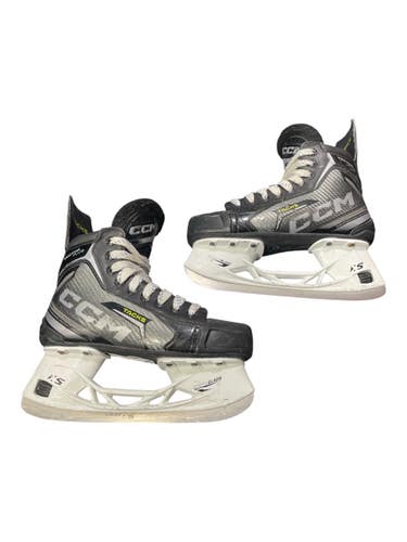Used CCM TACKS VECTOR PLUS Intermediate Hockey Skate Intermediate 4.0 11873-S000249477