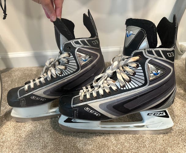 CCM Vector 03 Hockey Skates Regular Width 11 (Used)