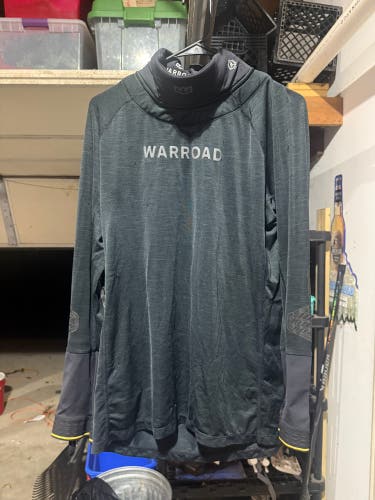 Men’s Large Warroad long sleeve neck guard