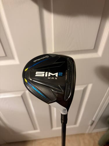Men's 2021 TaylorMade SIM2 MAX Right Handed Fairway Wood Regular Flex 3 Wood Graphite Shaft (Used)