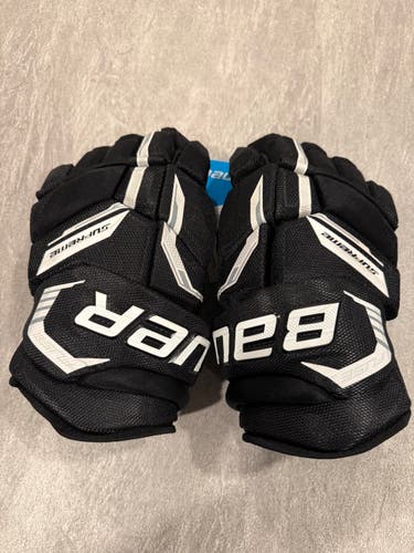 Bauer Supreme Fuse Gloves 14" (New) Black and White
