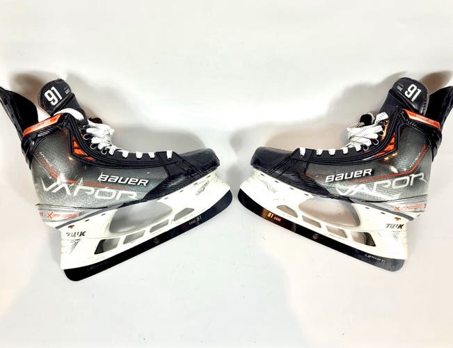 Bauer Vapor Hyperlite Hockey Skates Regular Width Pro Stock 10 (Used)