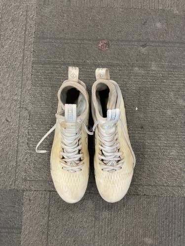 Used Under Armour Adult FB Cleats White Senior 10.5 11614-S000245370