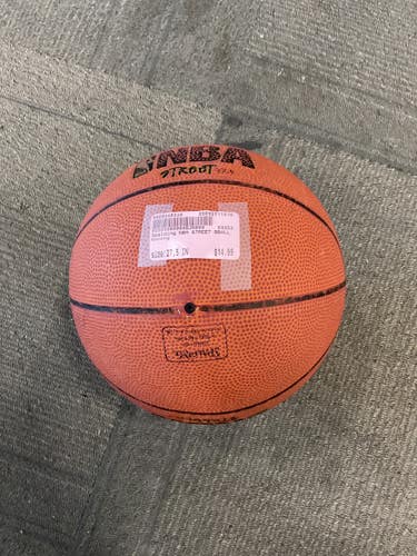 Used Spalding Basketball Youth Outdoor 27 1/2" 11614-S000245324