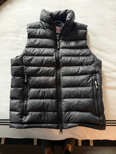 Black Small Kids Unisex Arctica Down Vest (Used)