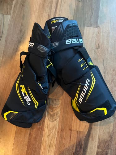 Bauer Supreme ACP Pro Girdle (Used) Intermediate Medium