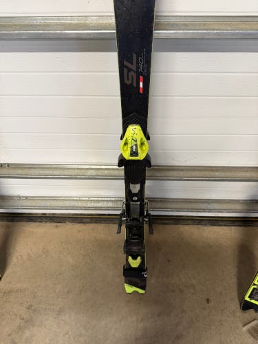 Fischer RC4 SL 140 cm Racing Skis With Bindings Max Din 11 (Used)