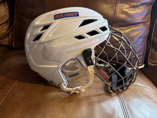 Medium True Dynamic 9 Helmet (Used) with CCM Fitlite cage