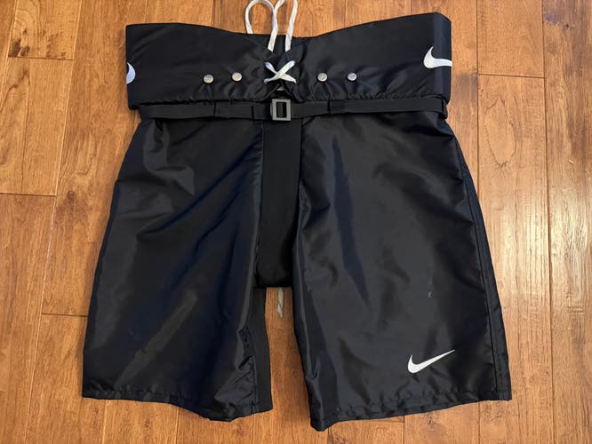 Large Nike Pant Shell (Used)