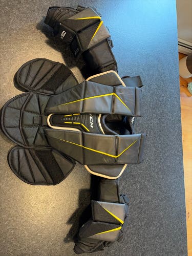 Small / Medium CCM Axis A1.5 Goalie Chest Protector (Used)