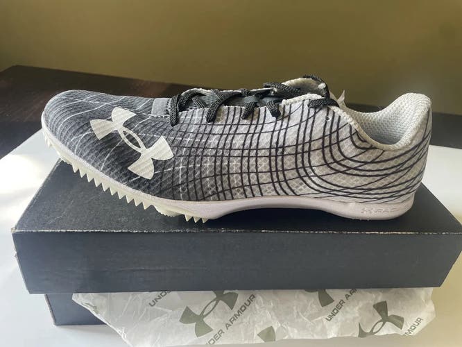 Size 11.5 - Under Armour Kick Distance 2 Gray