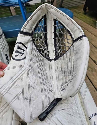 31" Warrior Ritual G6 E+ Goalie Leg Pads (Used)