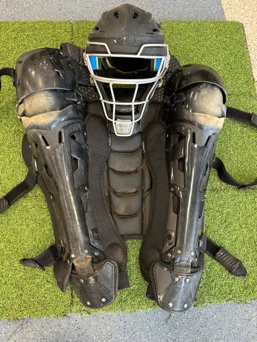 Adult Rawlings Mach Catcher's Set (Used)